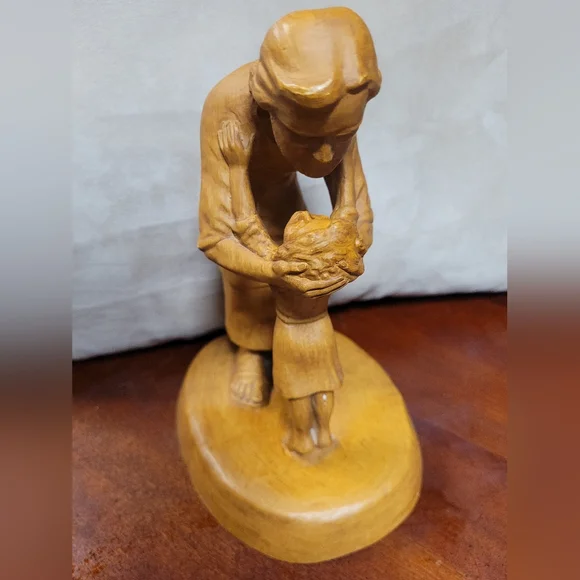 St Joseph With Child Handcrafted Wooden Sculpture - Picture 2 of 6